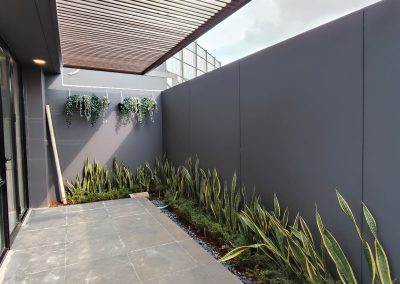 GOLDTOPS BEVERLY LIVIN Rumah 3 lantai 2 Carport foto galeri (2)