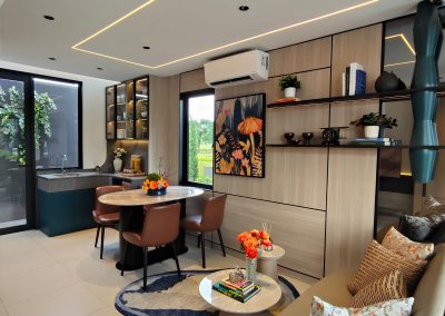 SILVER BEVERLY LIVIN Rumah 2 lantai 1 Carport foto galeri (3)