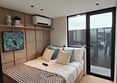 TREETOPS BEVERLY LIVIN Rumah 3 lantai 1 Carport foto galeri (1)