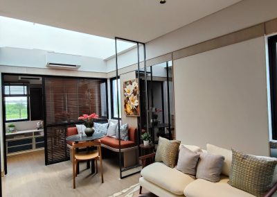 URBAN BEVERLY LIVIN Rumah 2 lantai 1 Carport foto galeri (3)