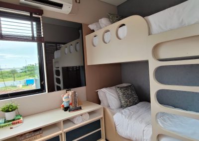 URBAN BEVERLY LIVIN Rumah 2 lantai 1 Carport foto galeri (5)